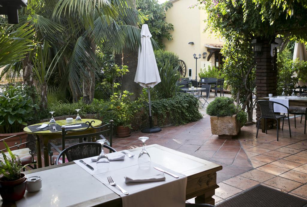 Hotel Restaurante La Masieta Крейсел Екстериор снимка