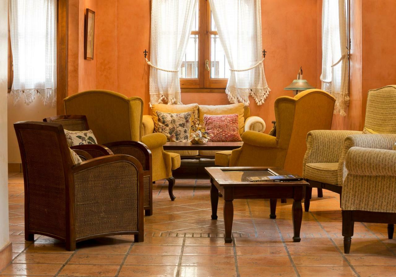 Hotel Restaurante La Masieta Крейсел Екстериор снимка